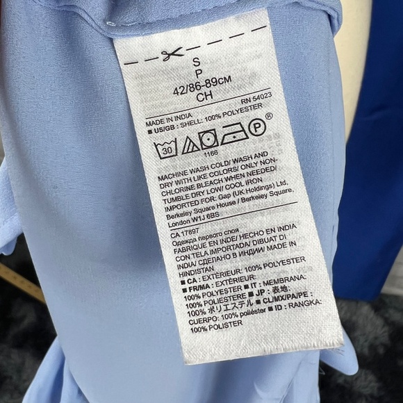 🔥2/$10 |•BANANA REPUBLIC•| Pretty Periwinkle/Light Blue Pin-Tucked Top/Blouse - Picture 8 of 13